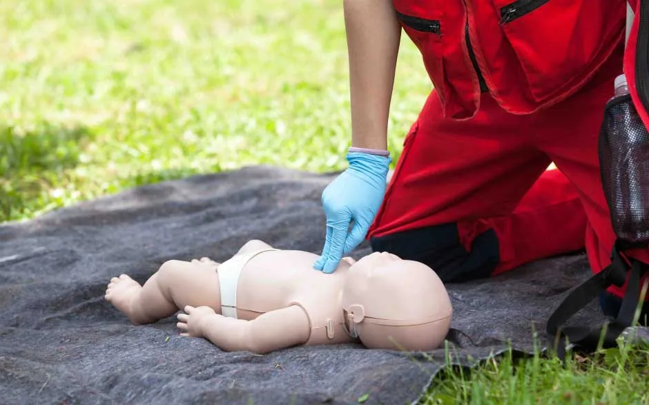 CPR training — First Aid Cert Perth