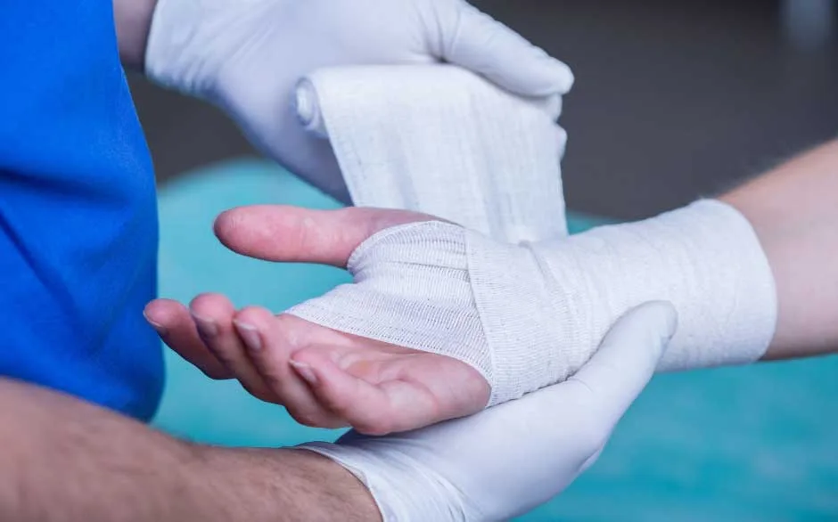 Bandaging.Jpg — First Aid Cert Perth nationally accredited course
